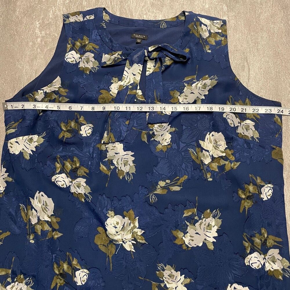 Talbots SZ 2XP Navy Blue Floral Sleeveless Tie Neck Floral Blouse Mature Cottage - Picture 2 of 9